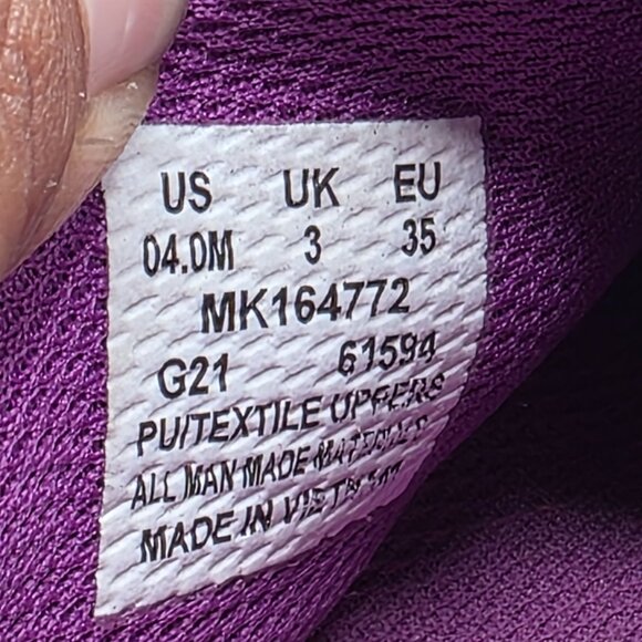 Merrell Oakcreek Low Waterproof Kids Size 4 Purple Hiking Shoes Camping Outdoors - Picture 6 of 13